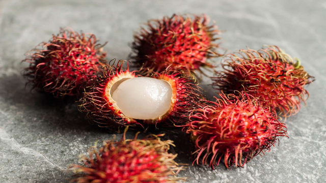 Khasiat Buah Rambutan: Rahasia Kesehatan dari Si Merah Tropis